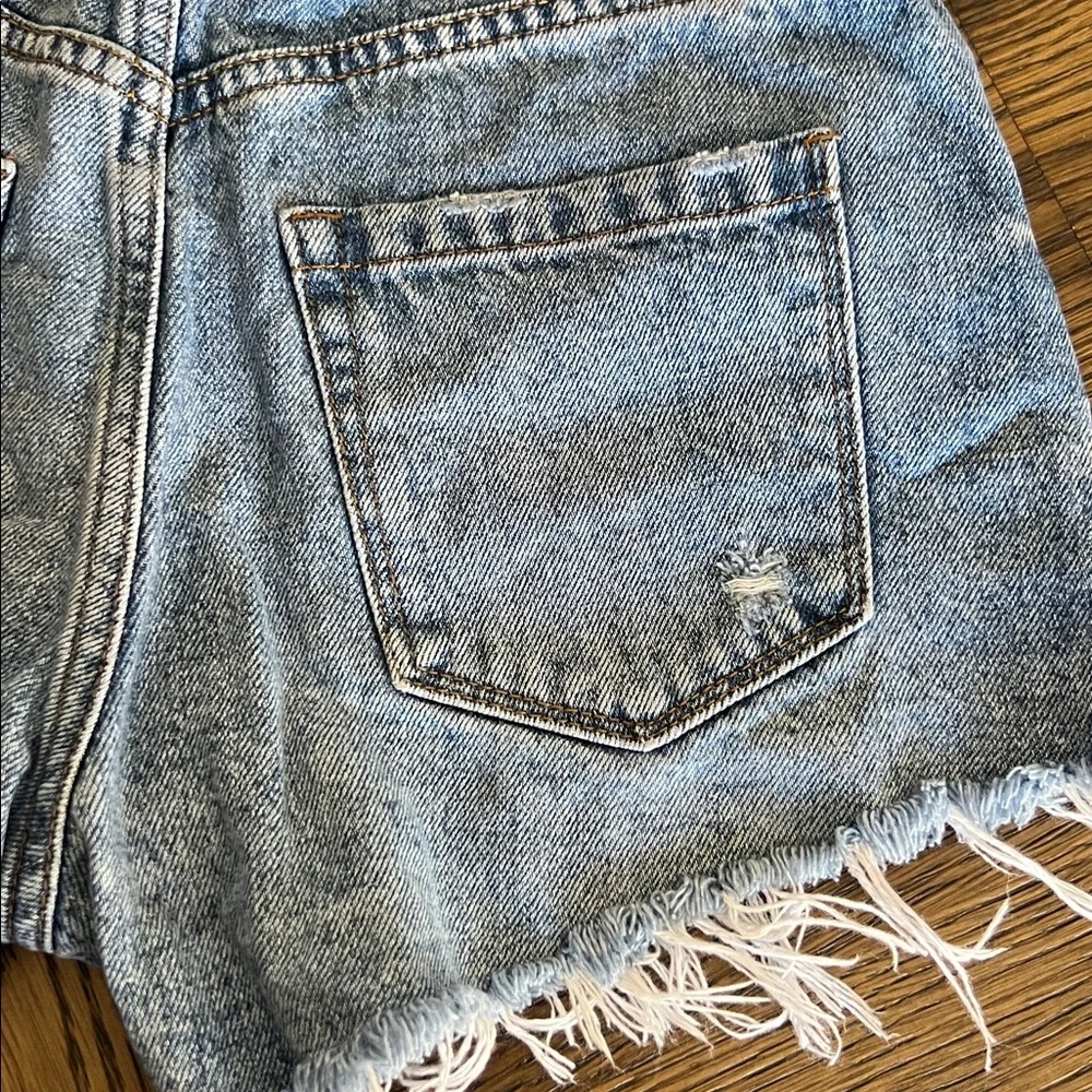BlankNYC The Barrow Short 24 Vintage High Rise Distressed Festival Shorts Boho‎